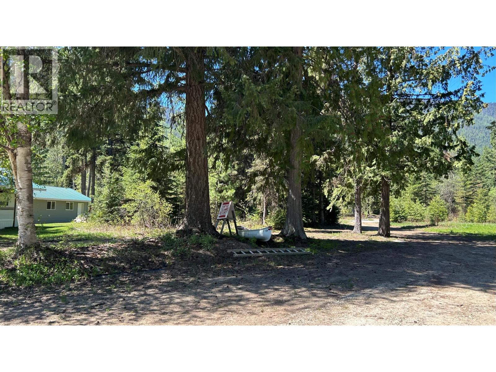 209 ISLAND VIEW Road, Summit Lake