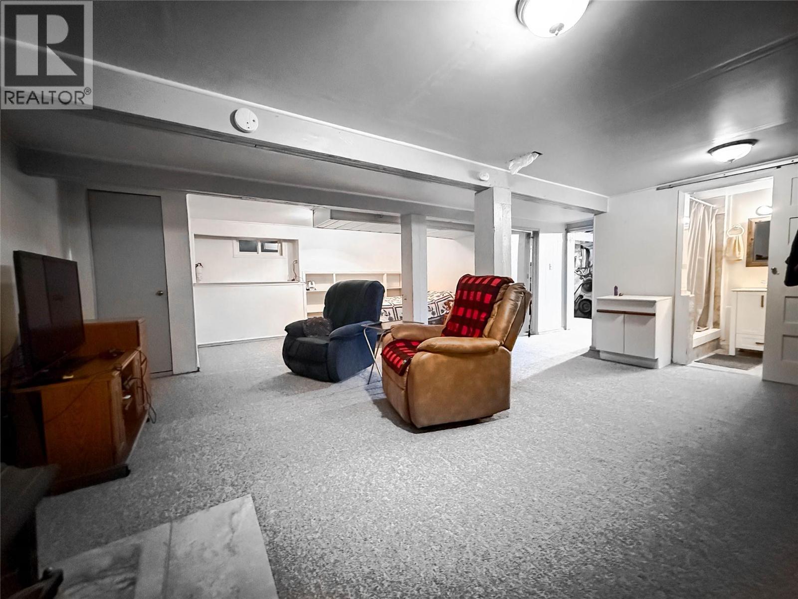 510 10th Avenue - 32