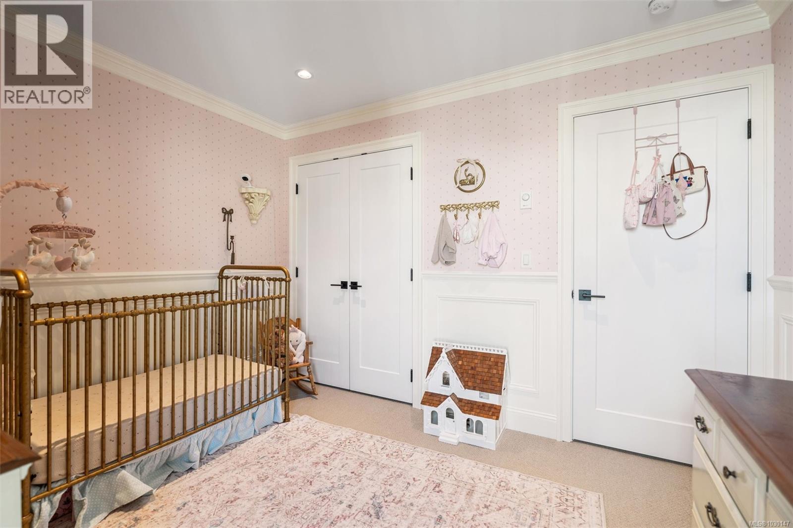 1 3120 Washington Avenue, Victoria