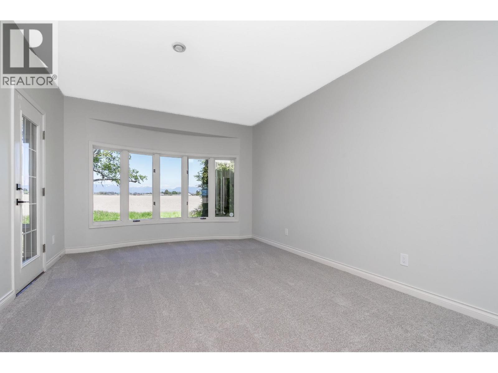 6247 CRESCENT Place, Delta