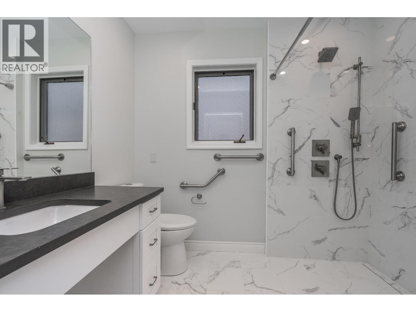 6247 CRESCENT Place, Delta