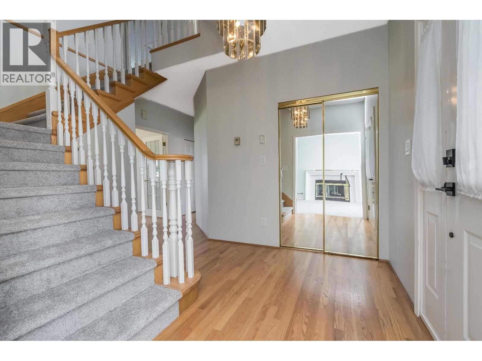 6247 CRESCENT Place, Delta