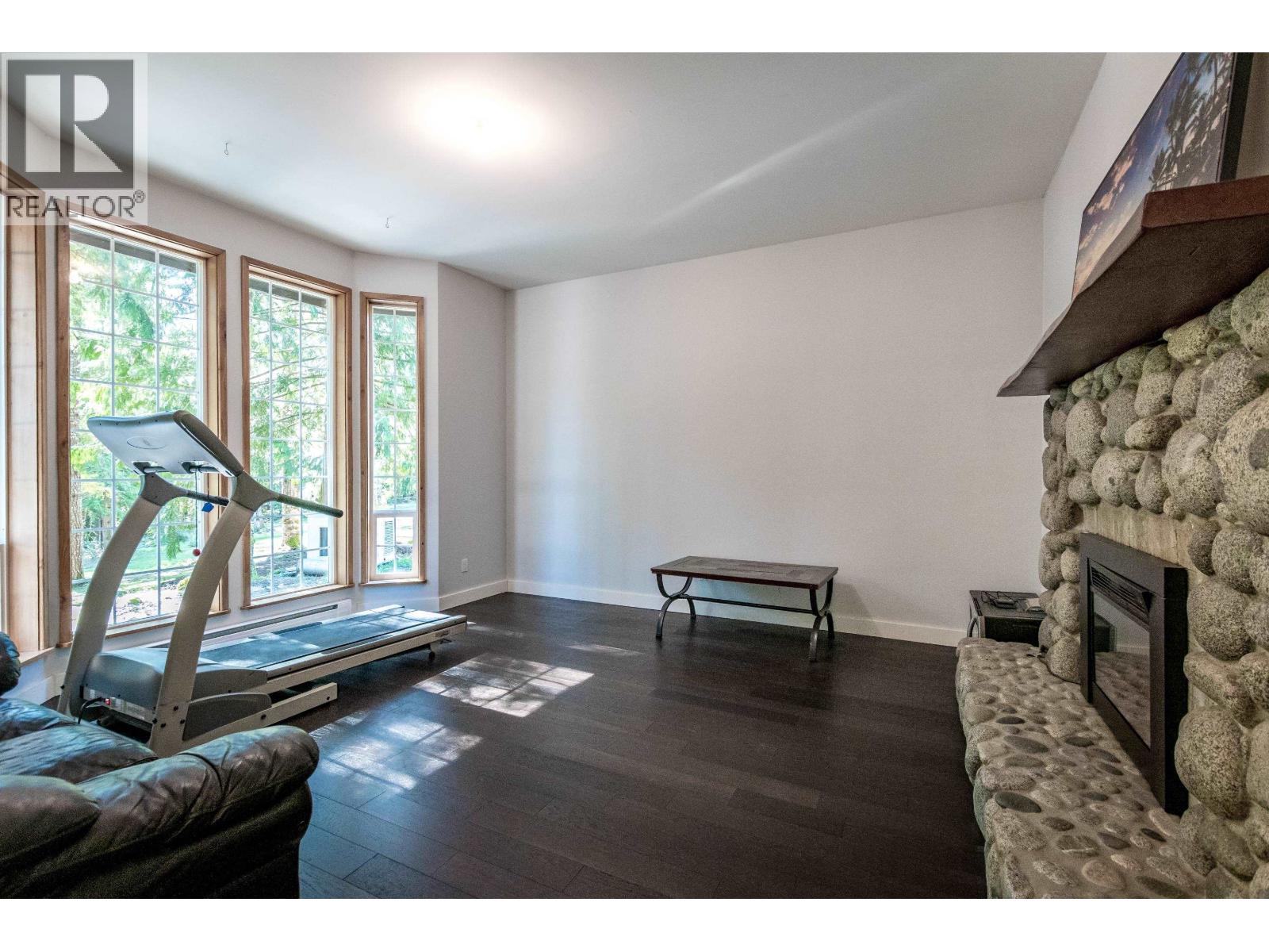 6979 SECHELT INLET ROAD, Sechelt