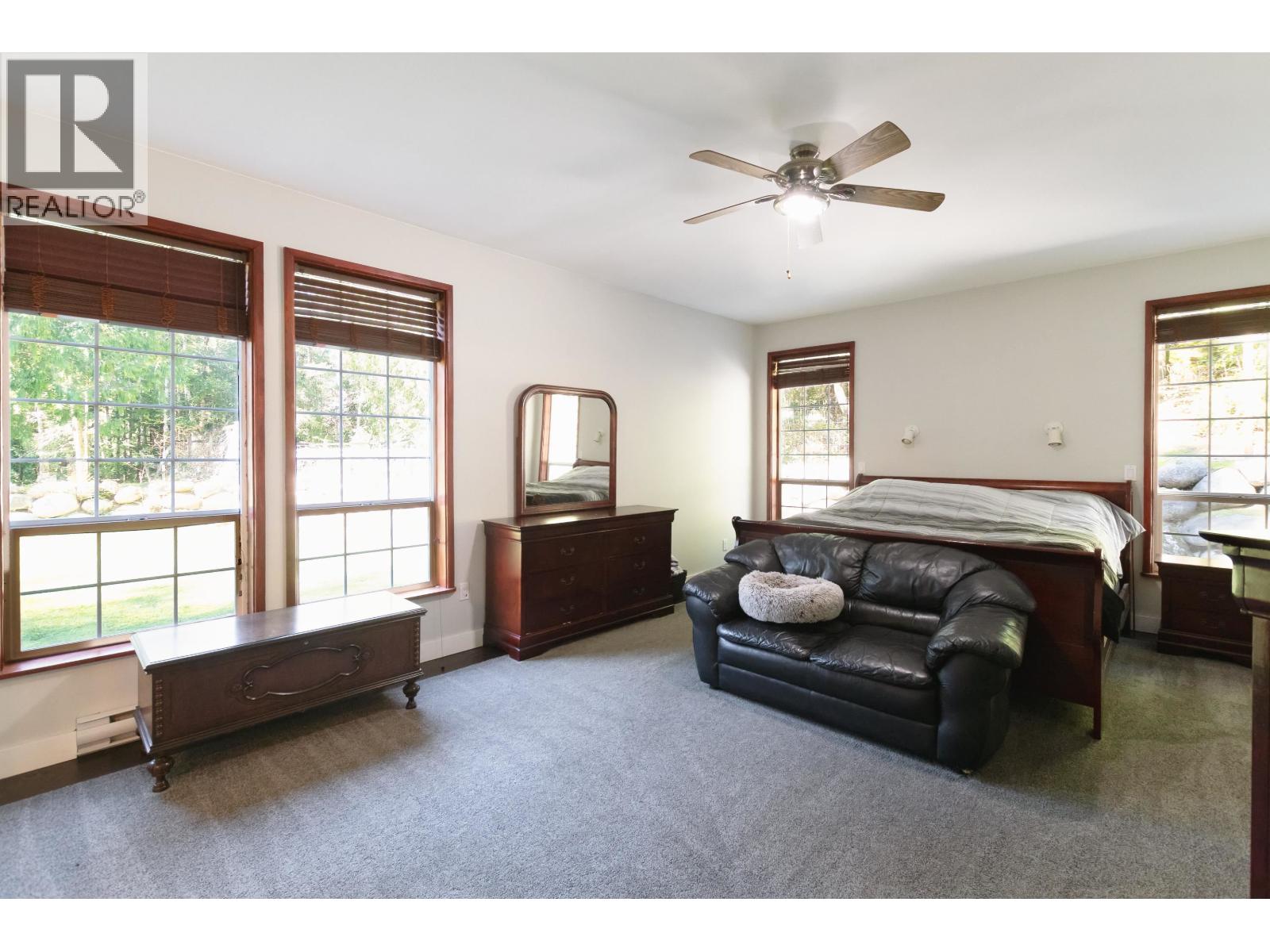 6979 SECHELT INLET ROAD, Sechelt