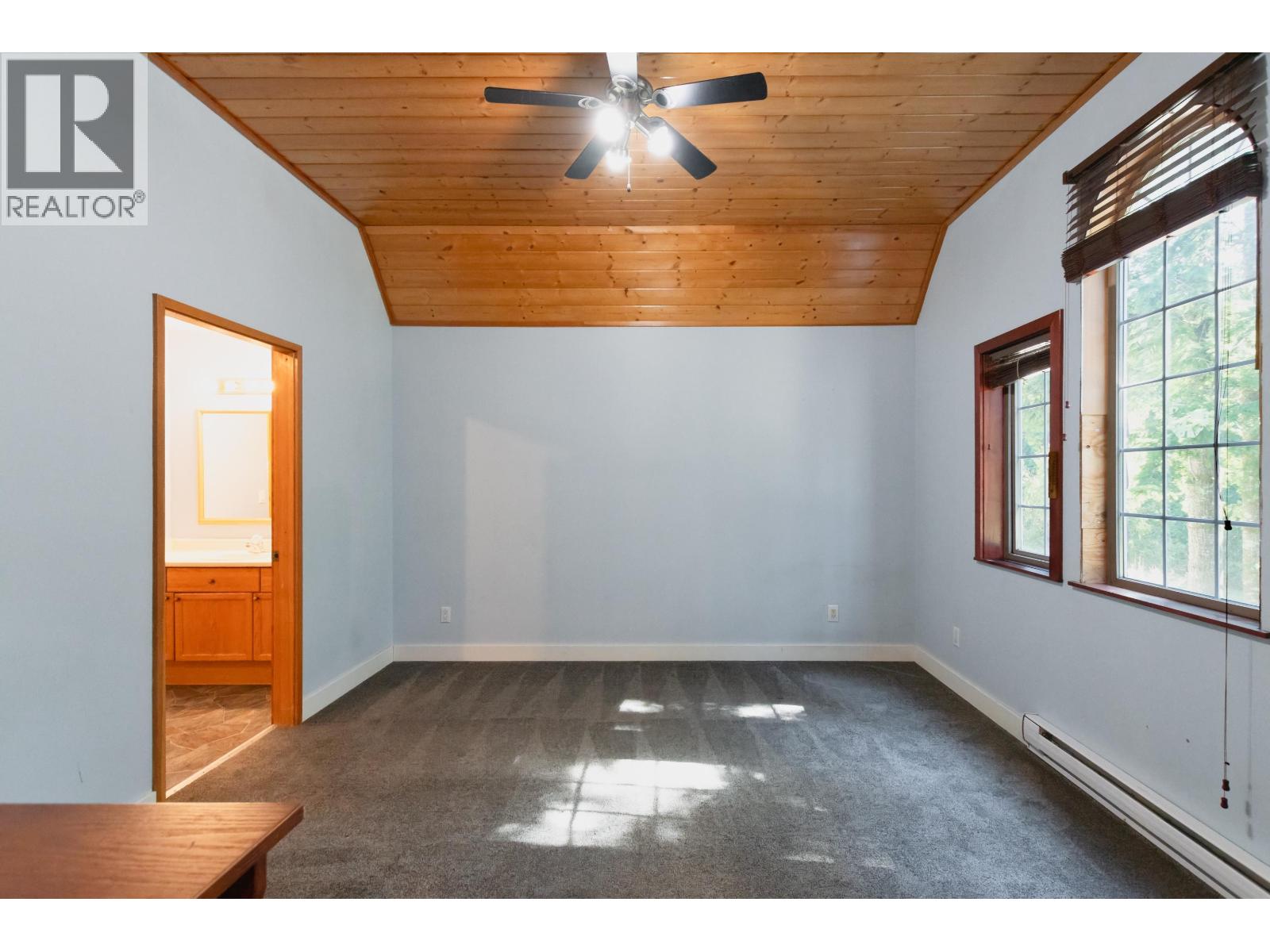 6979 SECHELT INLET ROAD, Sechelt