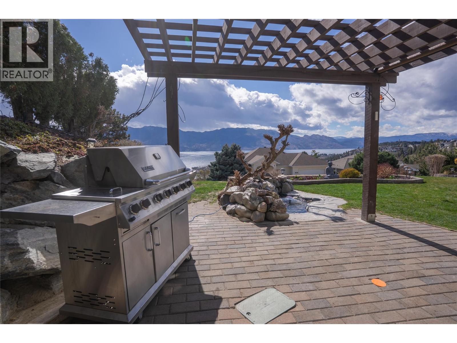 1350 Gregory Road, West Kelowna