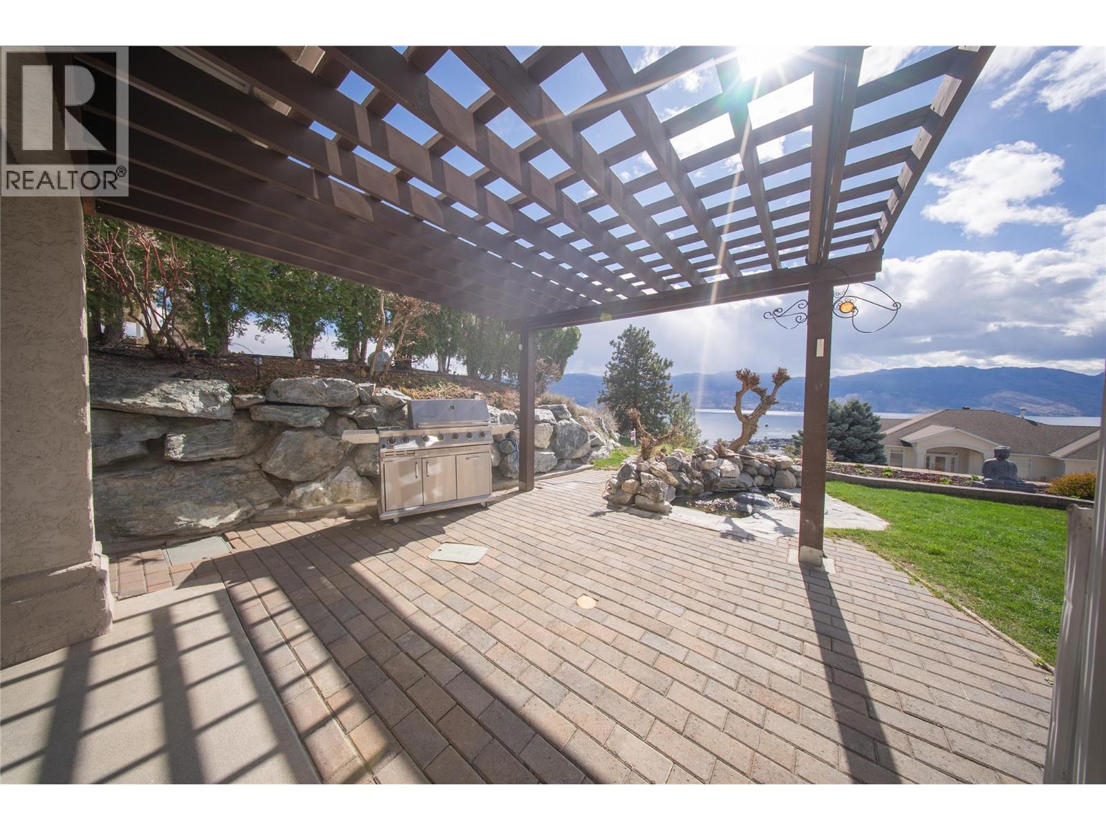 1350 Gregory Road, West Kelowna