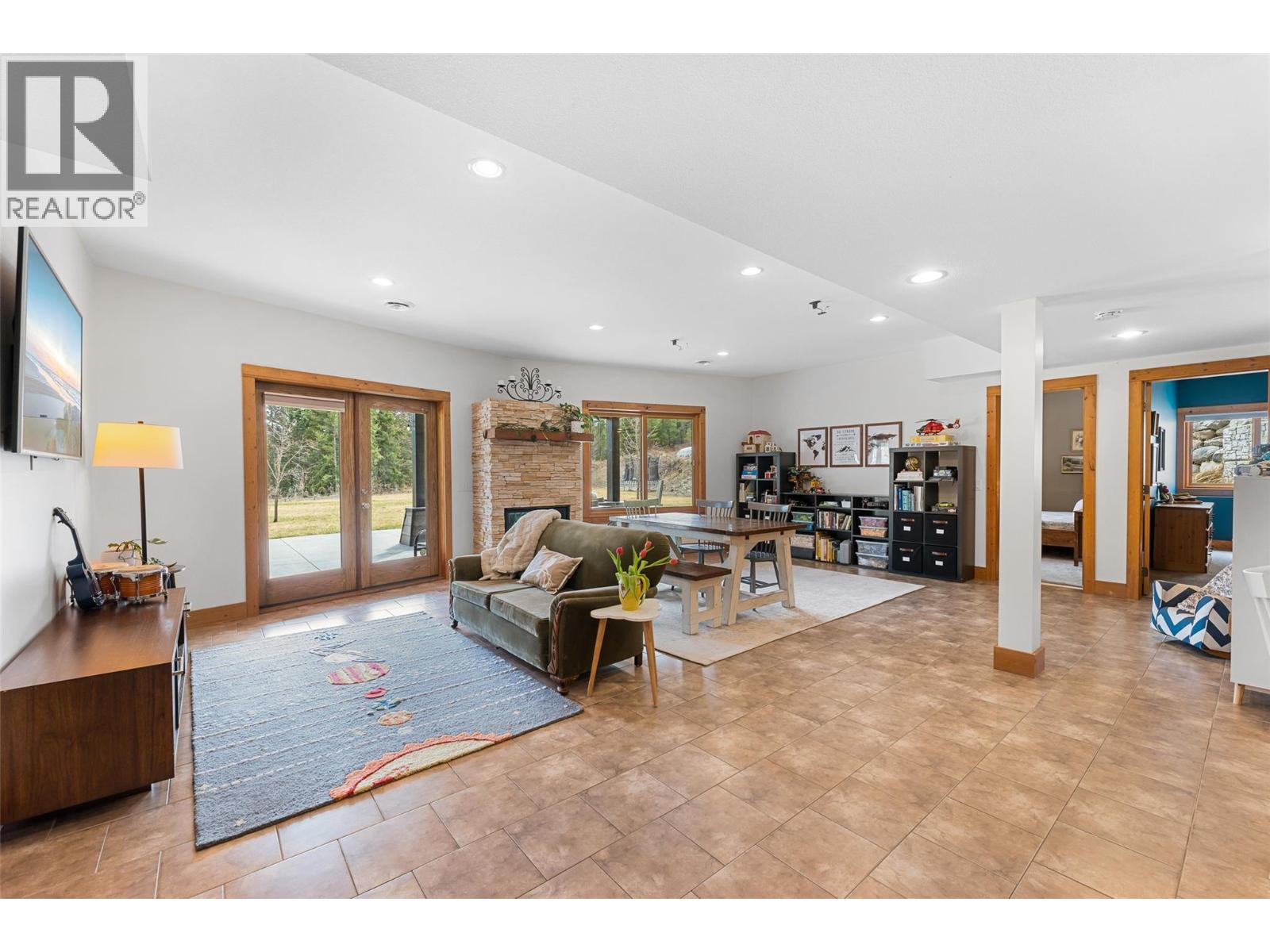 1898 CARDINAL CREEK ROAD - 41