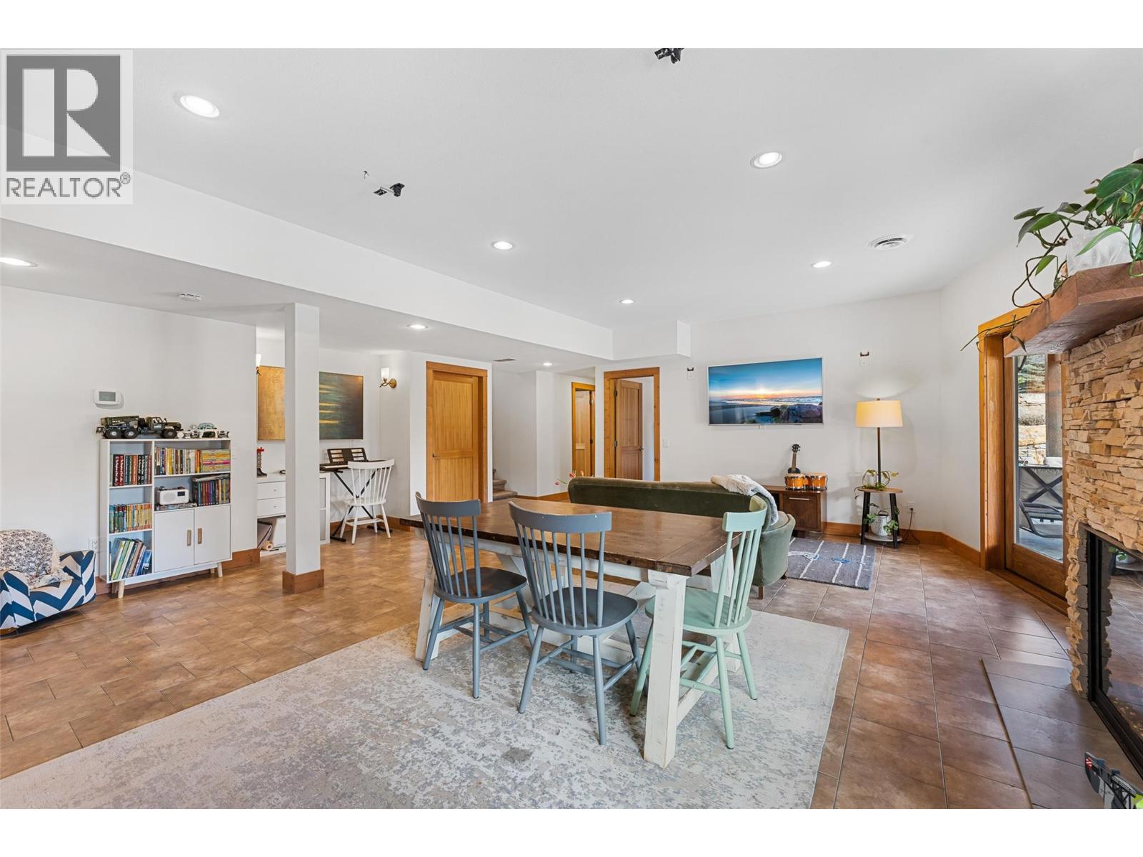 1898 CARDINAL CREEK ROAD - 43