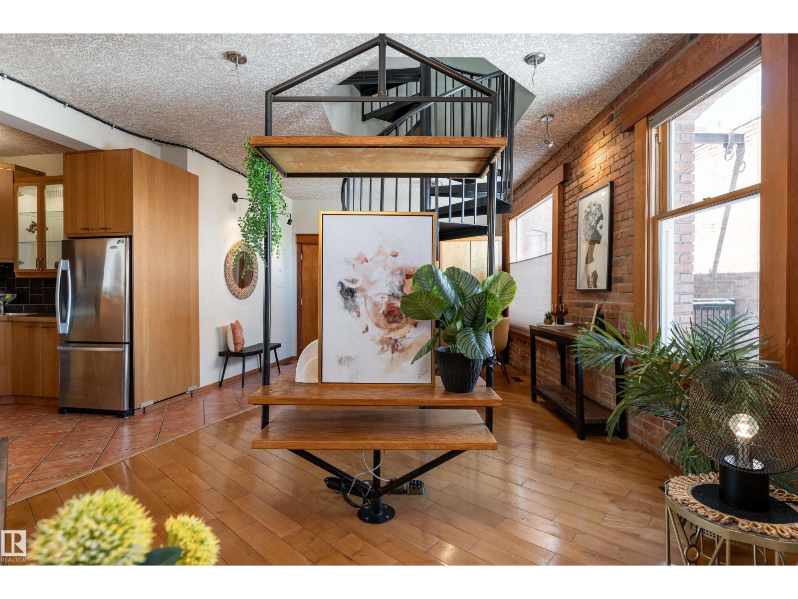 #301 10141 95 ST NW, Edmonton