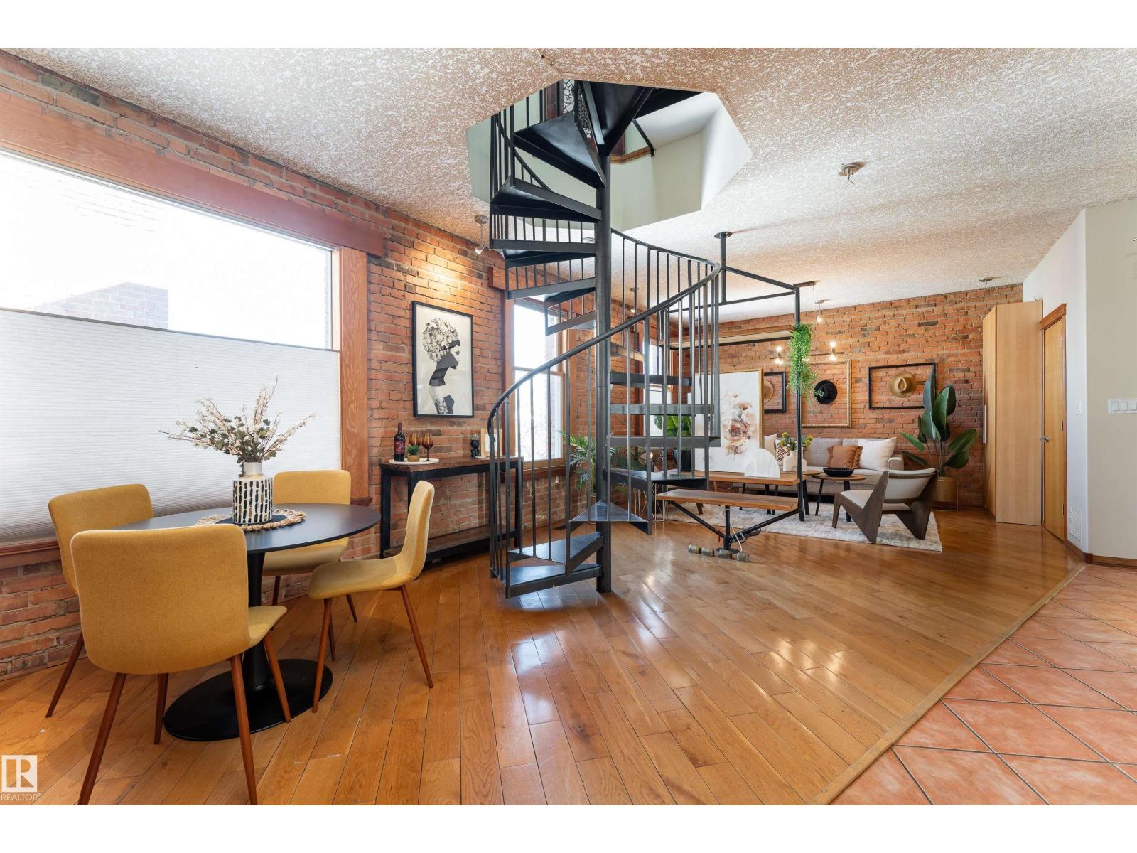 #301 10141 95 ST NW, Edmonton