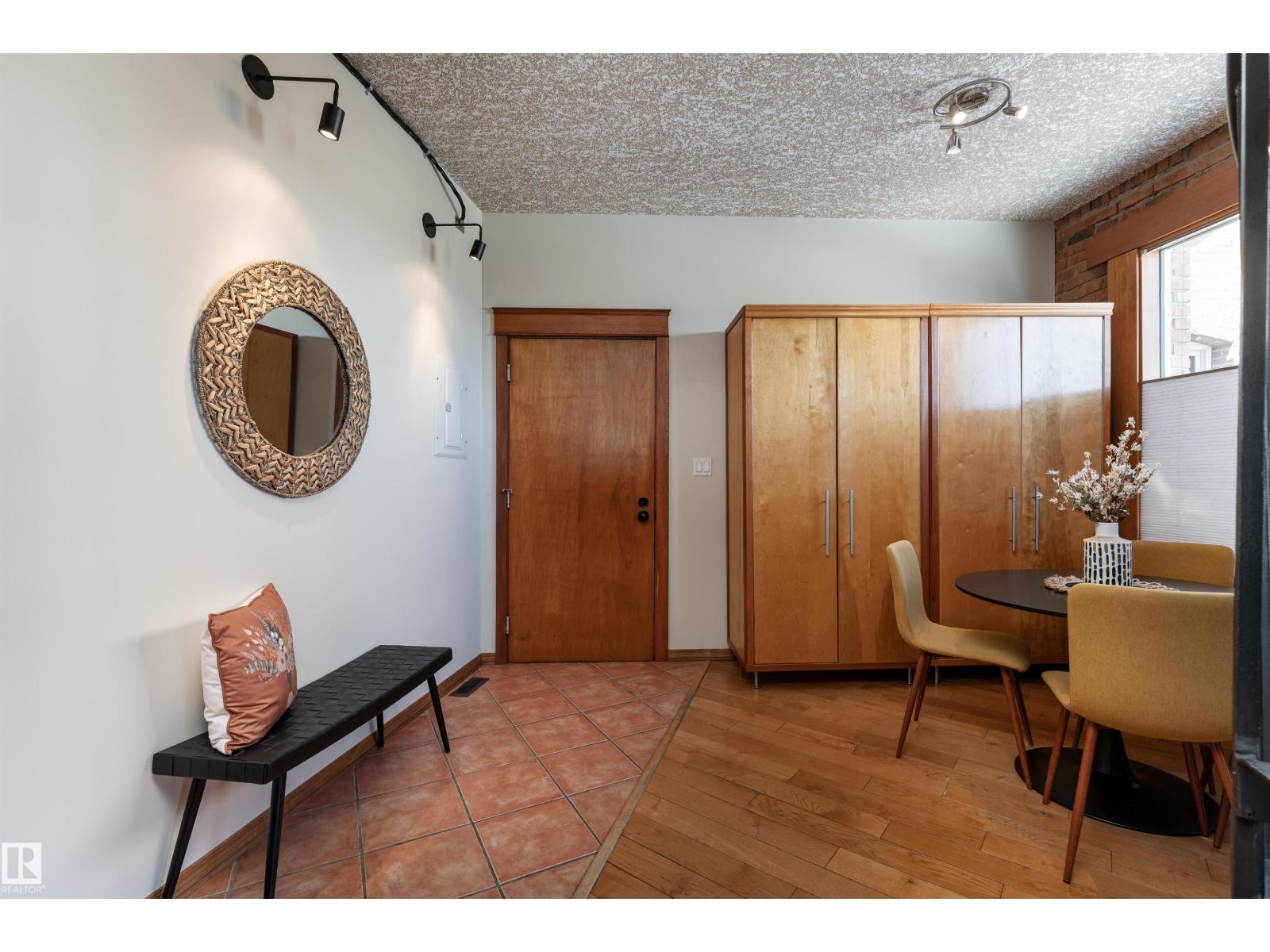 #301 10141 95 ST NW, Edmonton