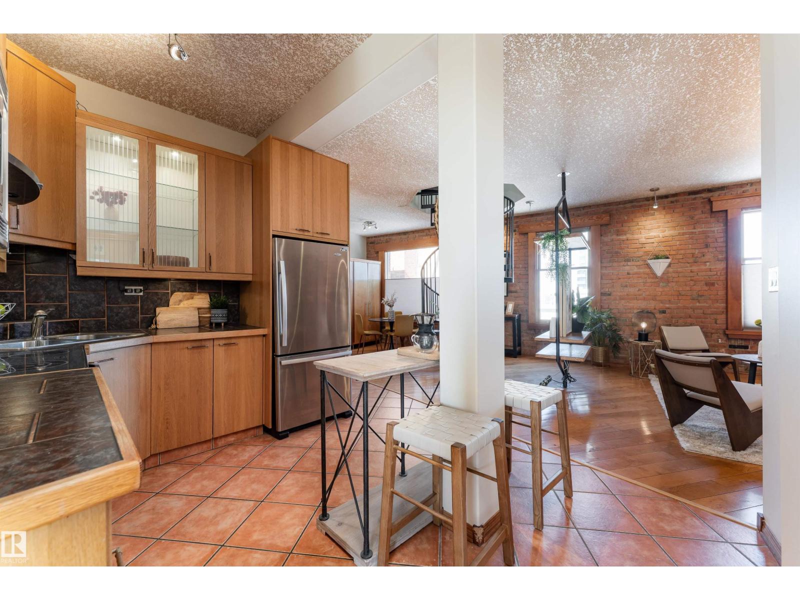 #301 10141 95 ST NW, Edmonton