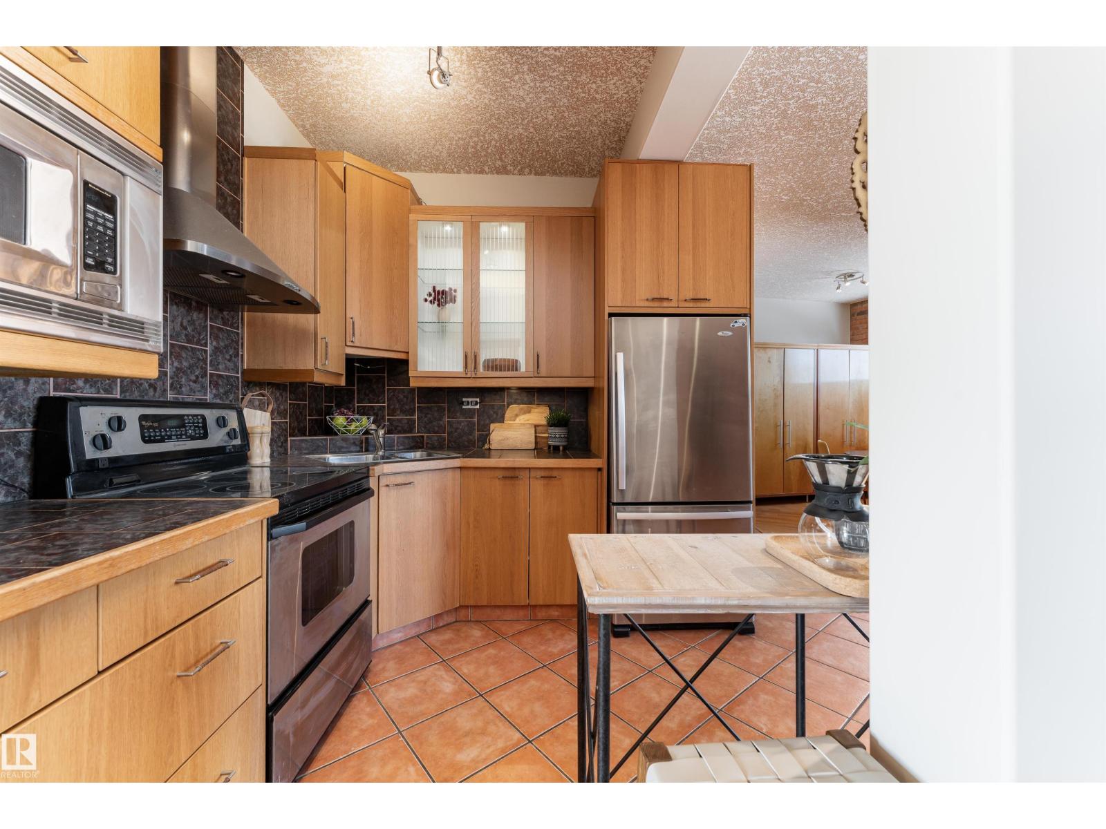 #301 10141 95 ST NW - 19