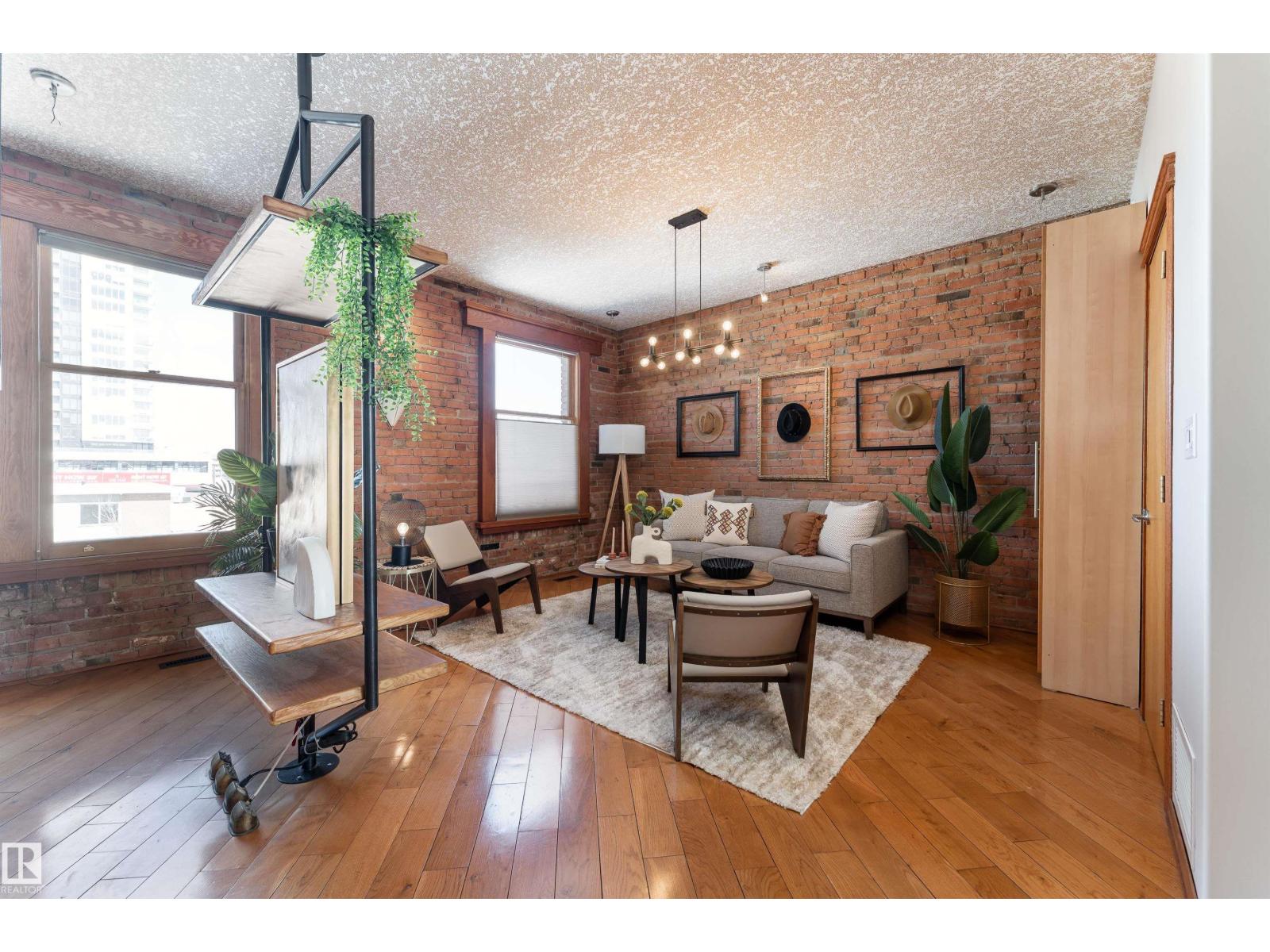 #301 10141 95 ST NW, Edmonton