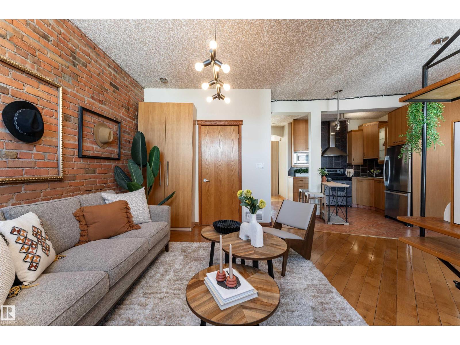 #301 10141 95 ST NW, Edmonton