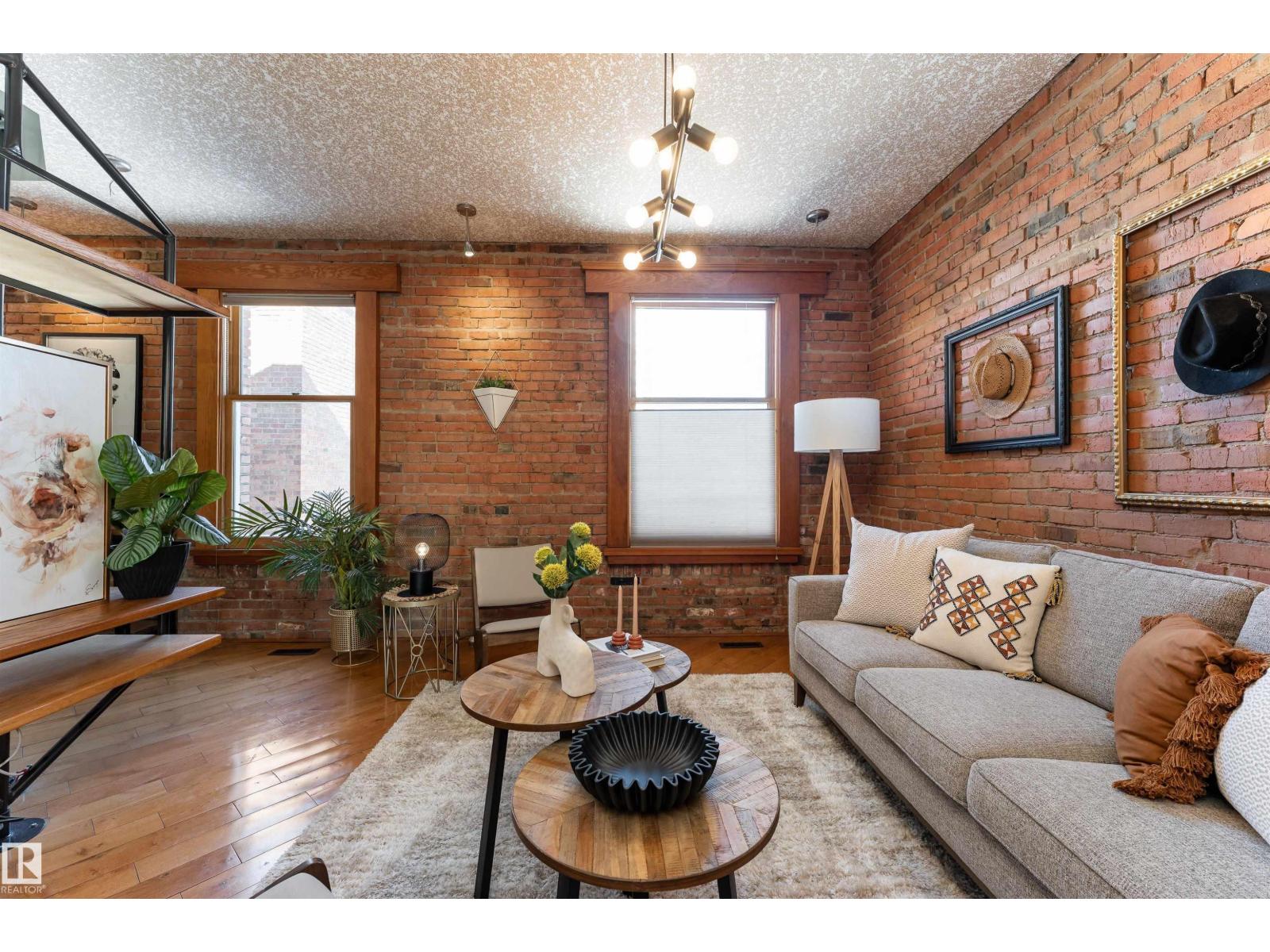 #301 10141 95 ST NW, Edmonton