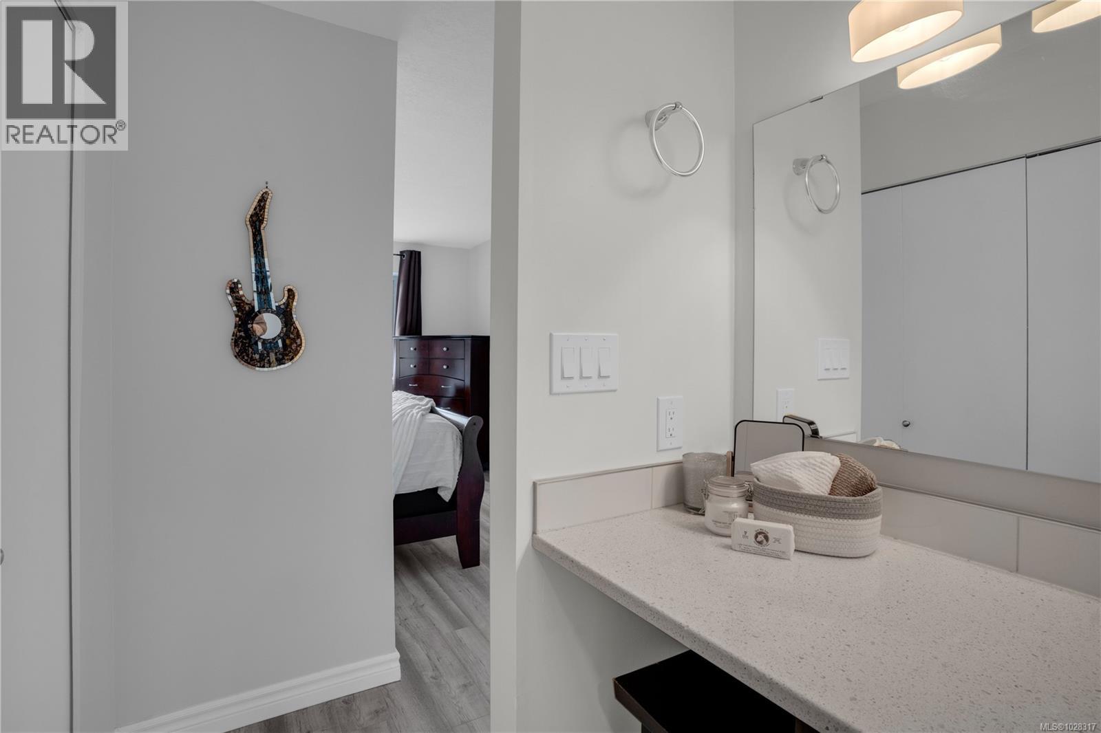 408 1436 Harrison St, Victoria