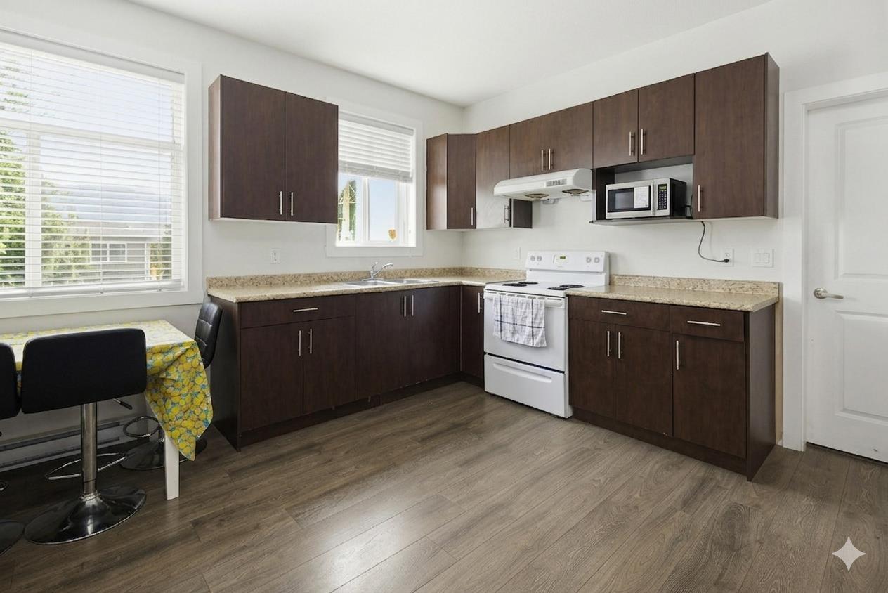 32141 HILLCREST AVENUE, Mission