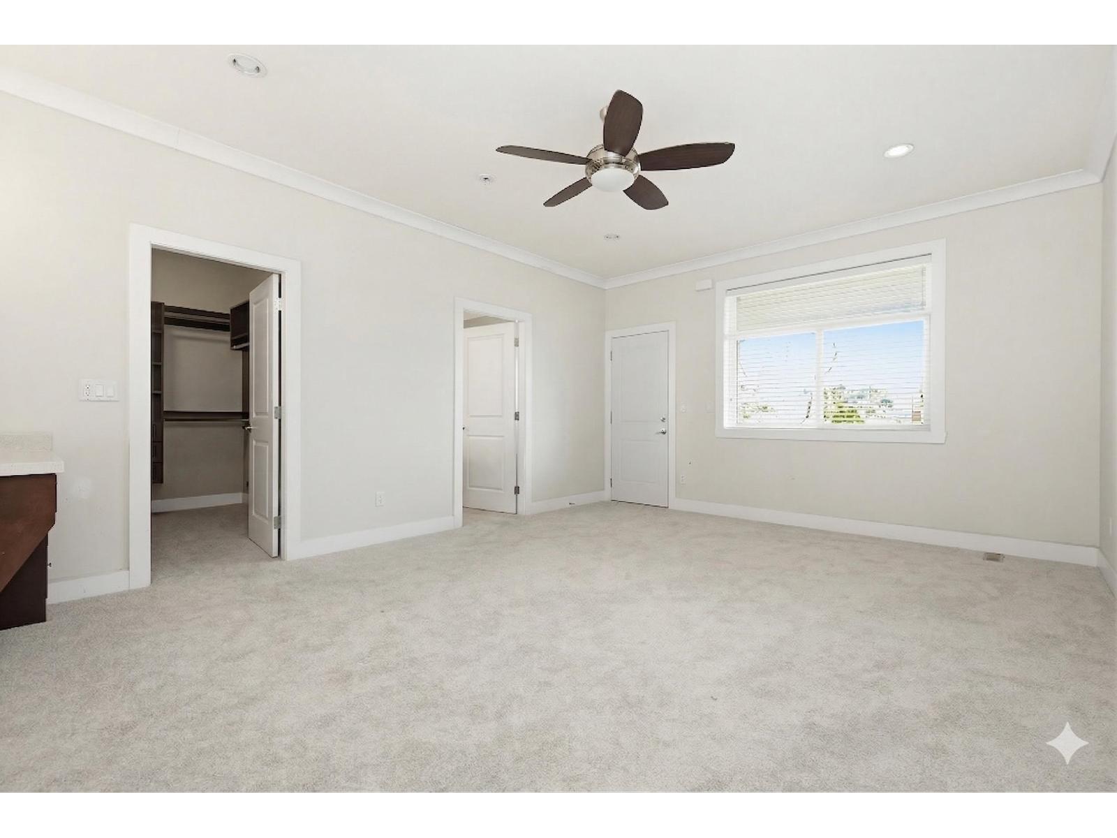 32141 HILLCREST AVENUE, Mission