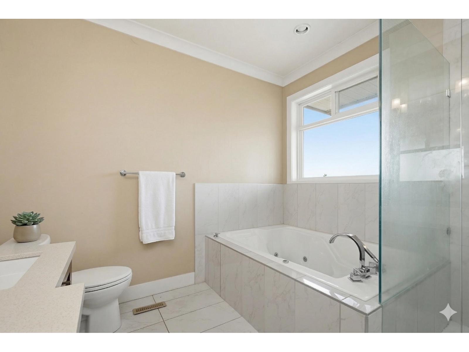 32141 HILLCREST AVENUE, Mission