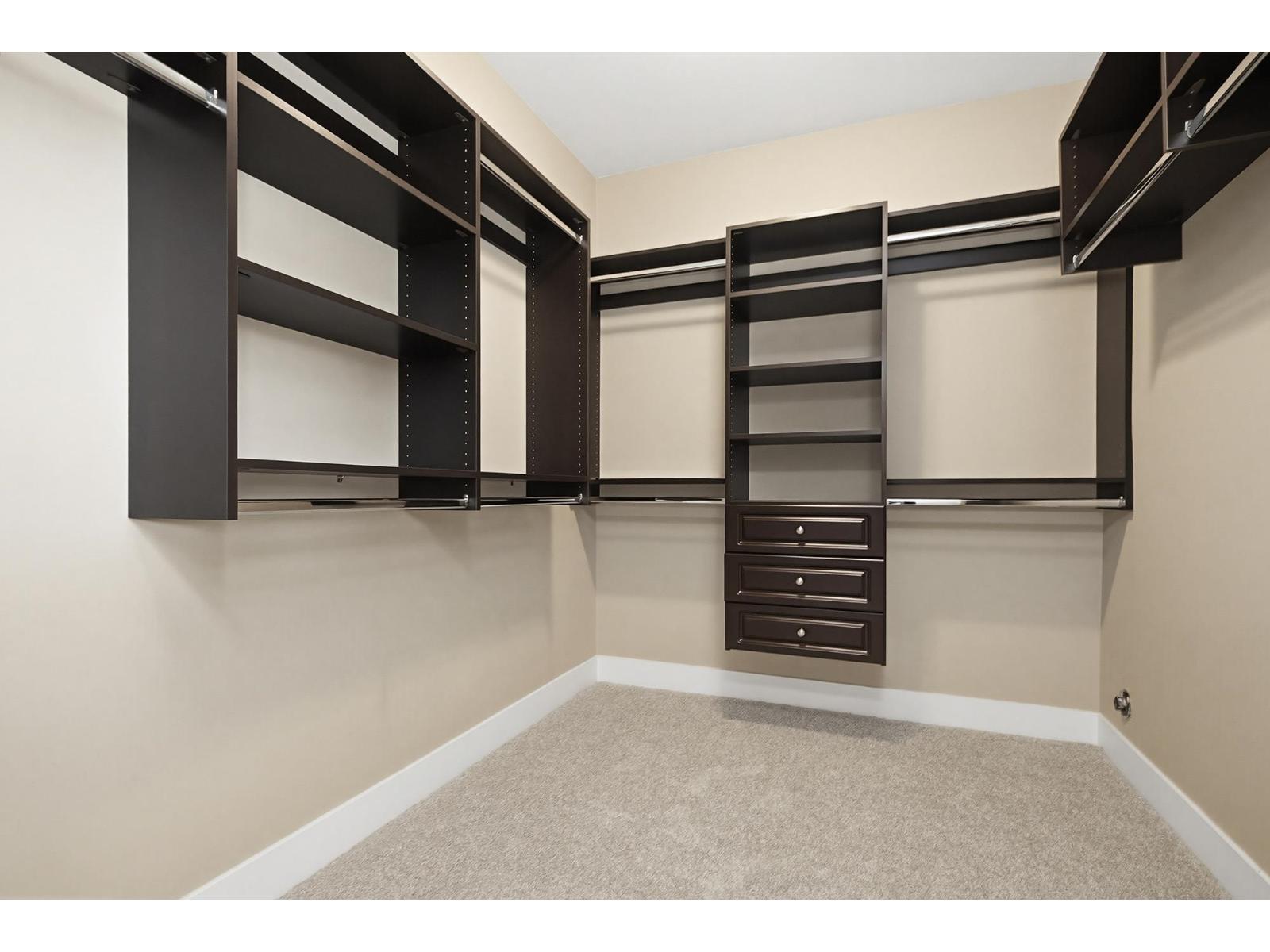 32141 HILLCREST AVENUE, Mission