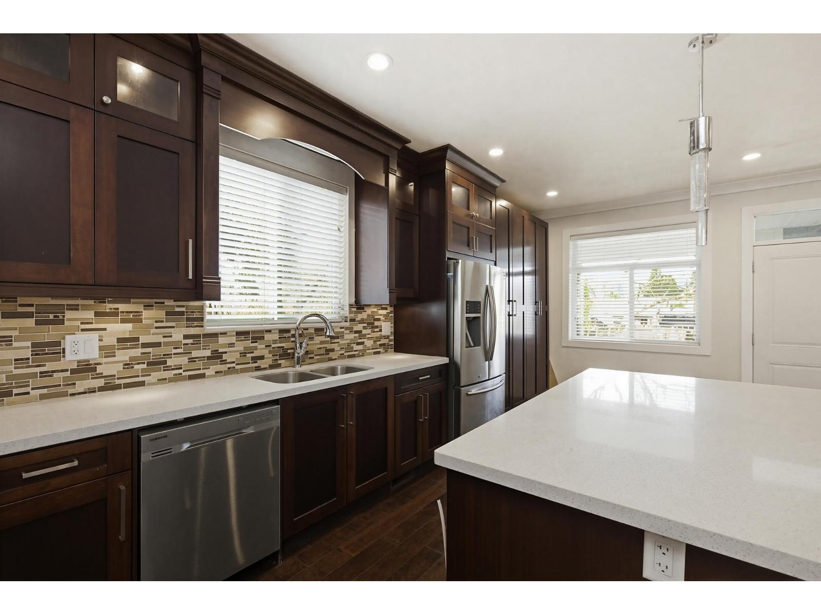 32141 HILLCREST AVENUE, Mission