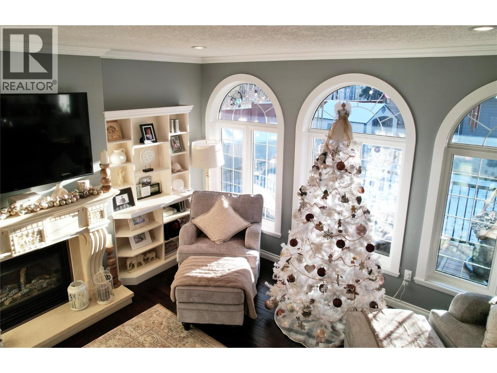 276 WAPITI CRESCENT - Image 3