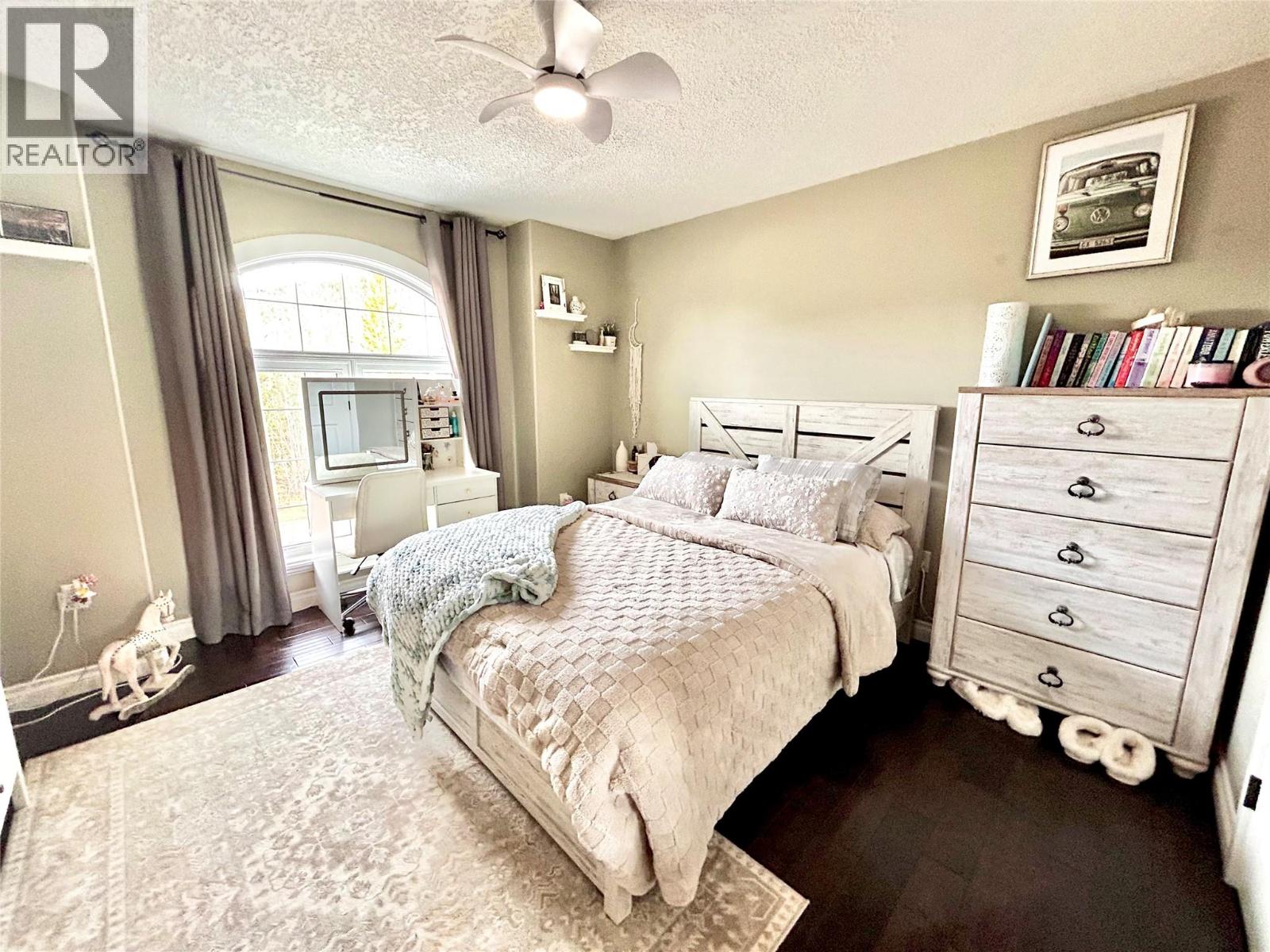 276 WAPITI CRESCENT - 25