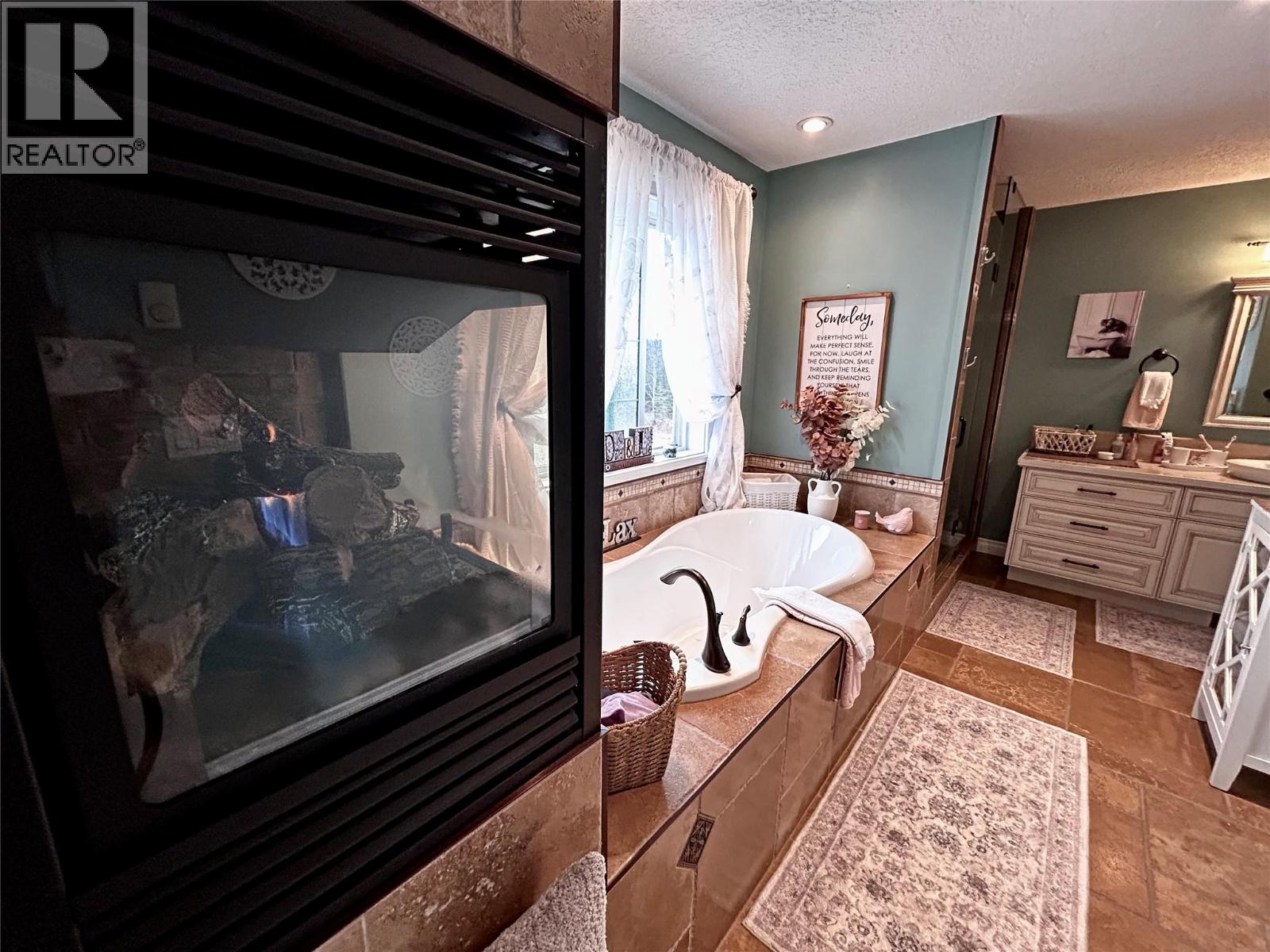 276 WAPITI CRESCENT - 19