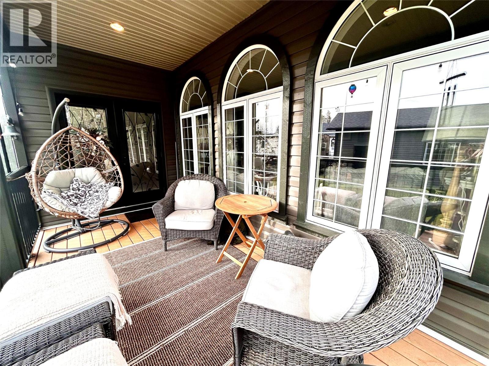 276 WAPITI CRESCENT - 11