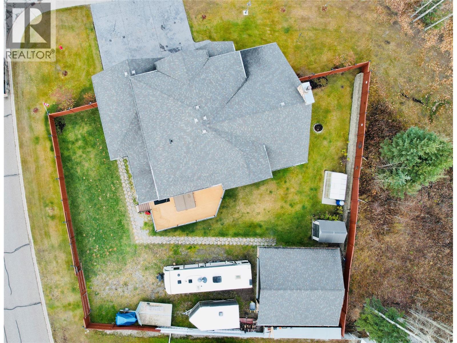 276 WAPITI CRESCENT - 40