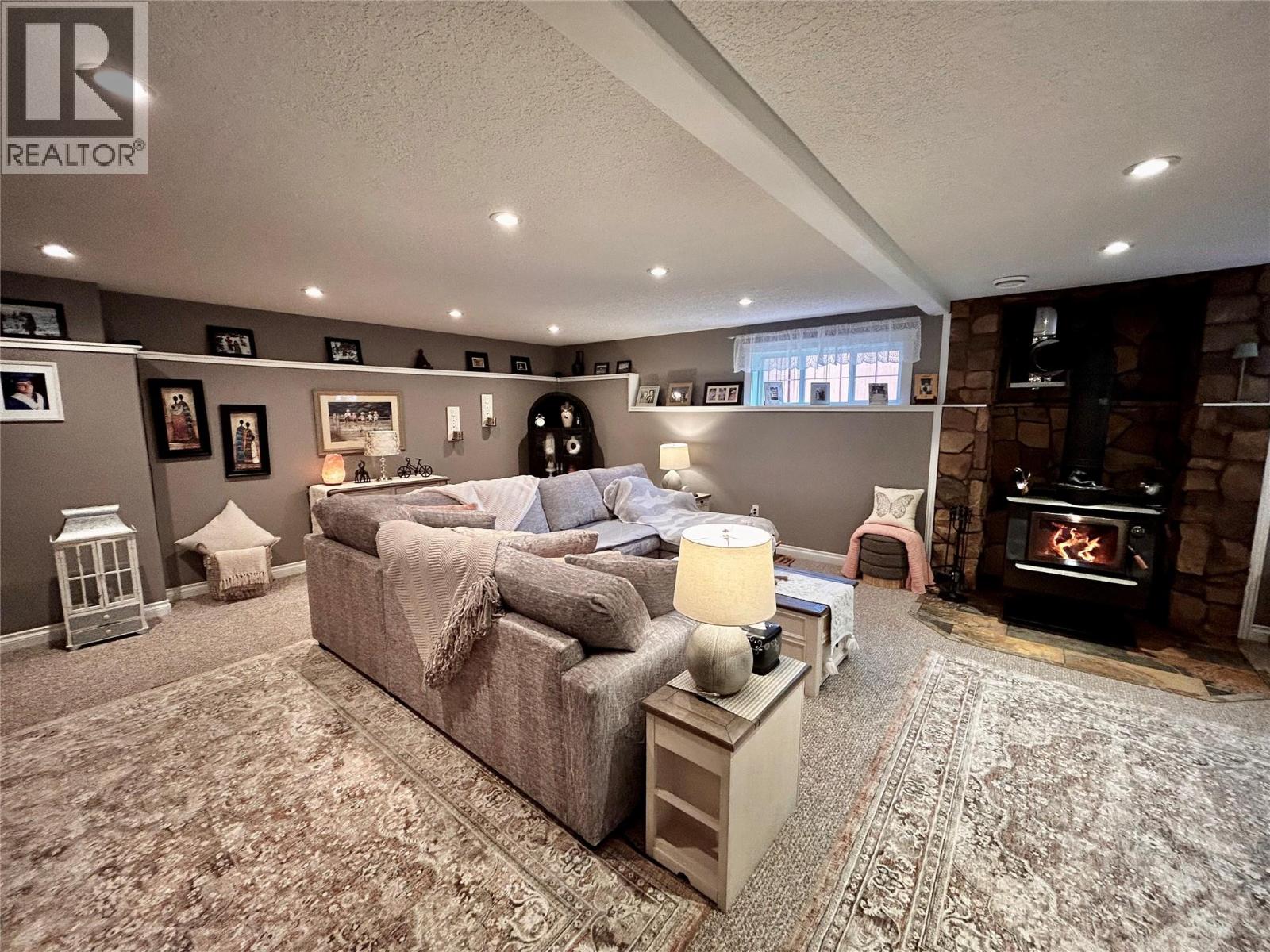 276 WAPITI CRESCENT - 31