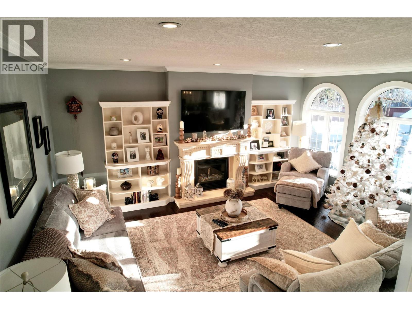 276 WAPITI CRESCENT - 4