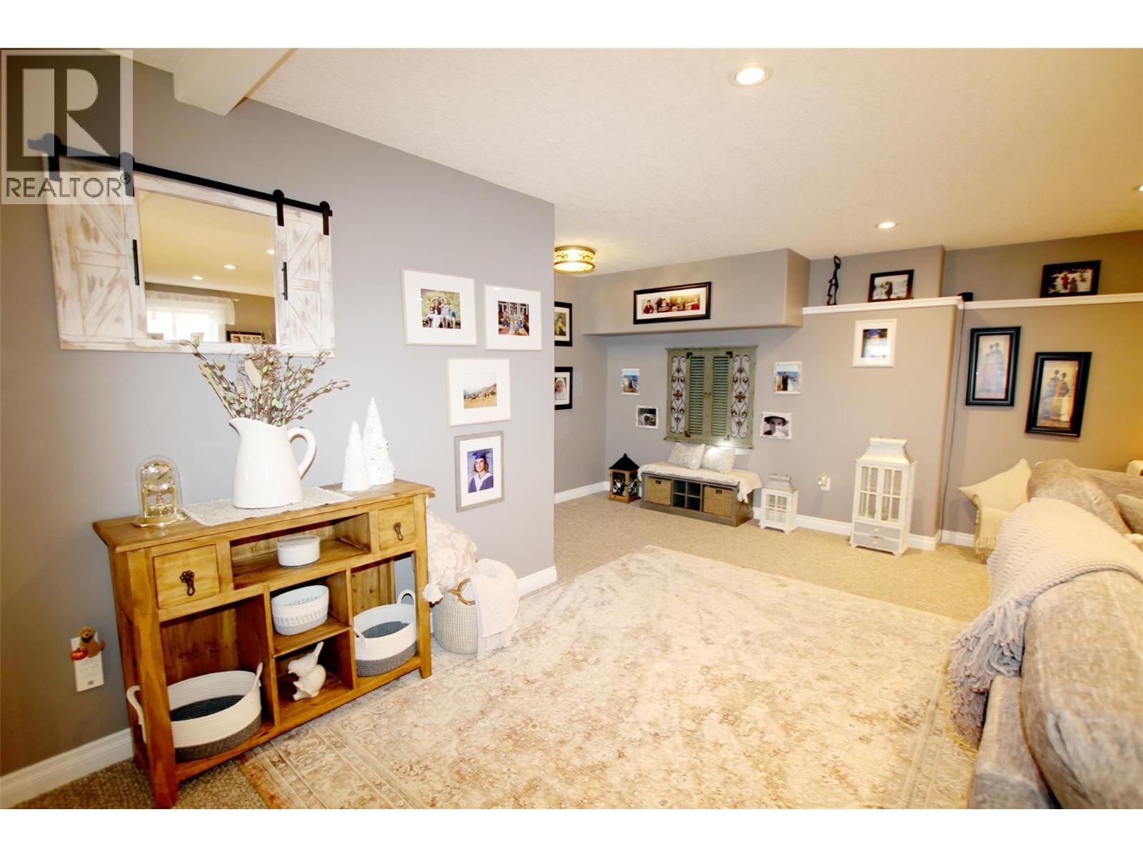 276 WAPITI CRESCENT - 32