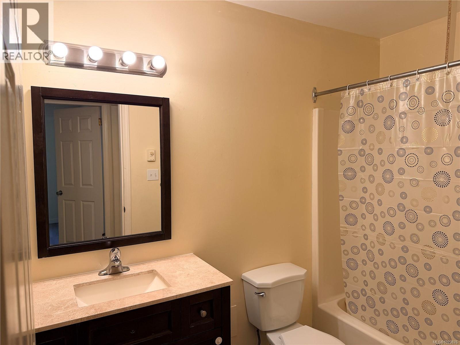 #103 2425 Lewis St - 16