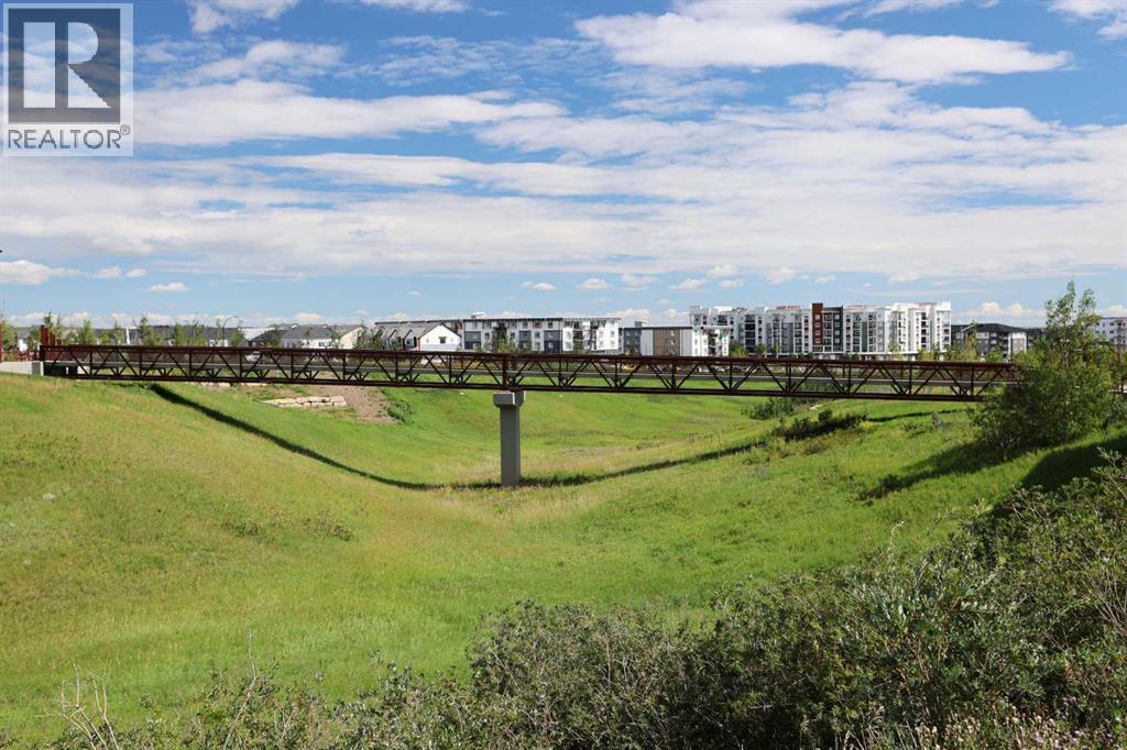 #413 20 SAGE HILL WALK NW - 25