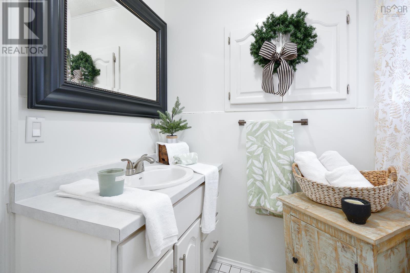 Property 27 of 40 of 100 BORDEN Street