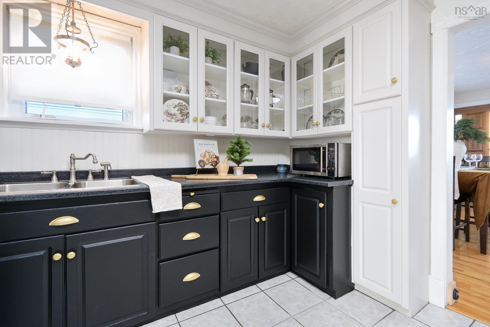 Property 31 of 40 of 100 BORDEN Street