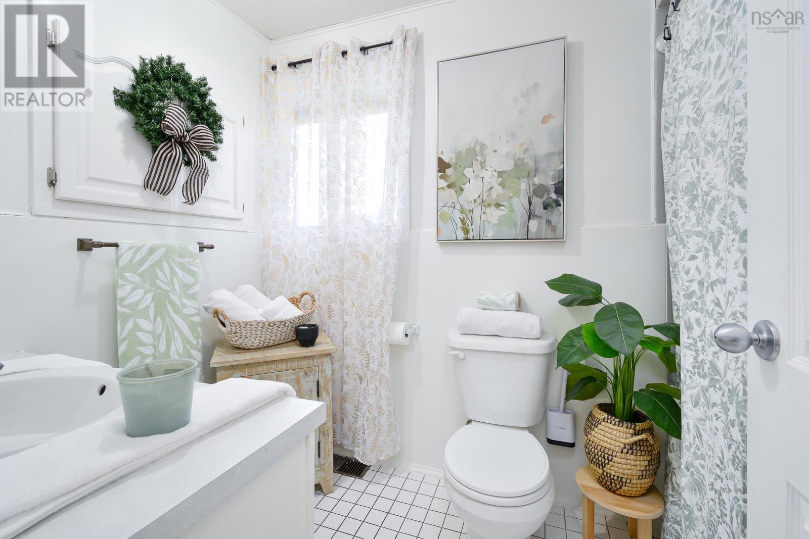 Property 22 of 40 of 100 BORDEN Street