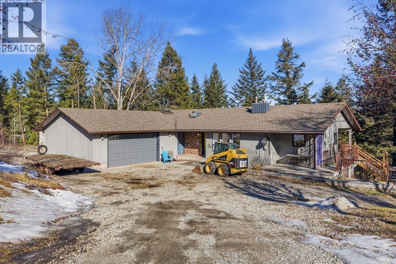 536 ROBERTS Drive - main photo