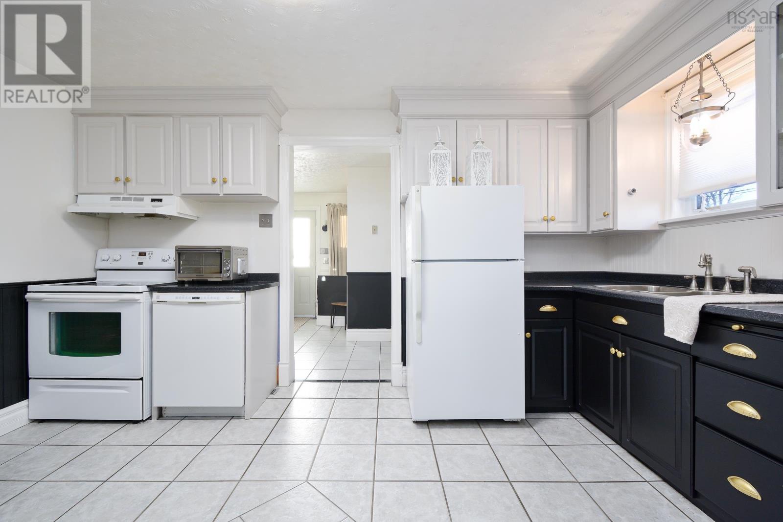 Property 7 of 40 of 100 BORDEN Street