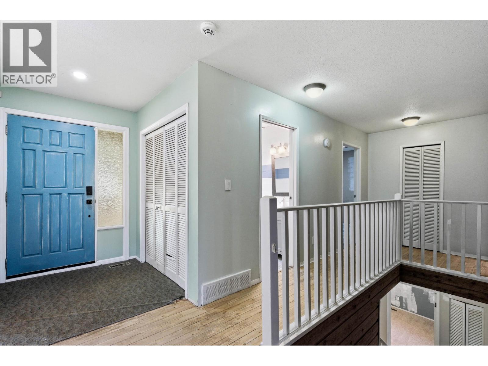 536 ROBERTS DRIVE - 16