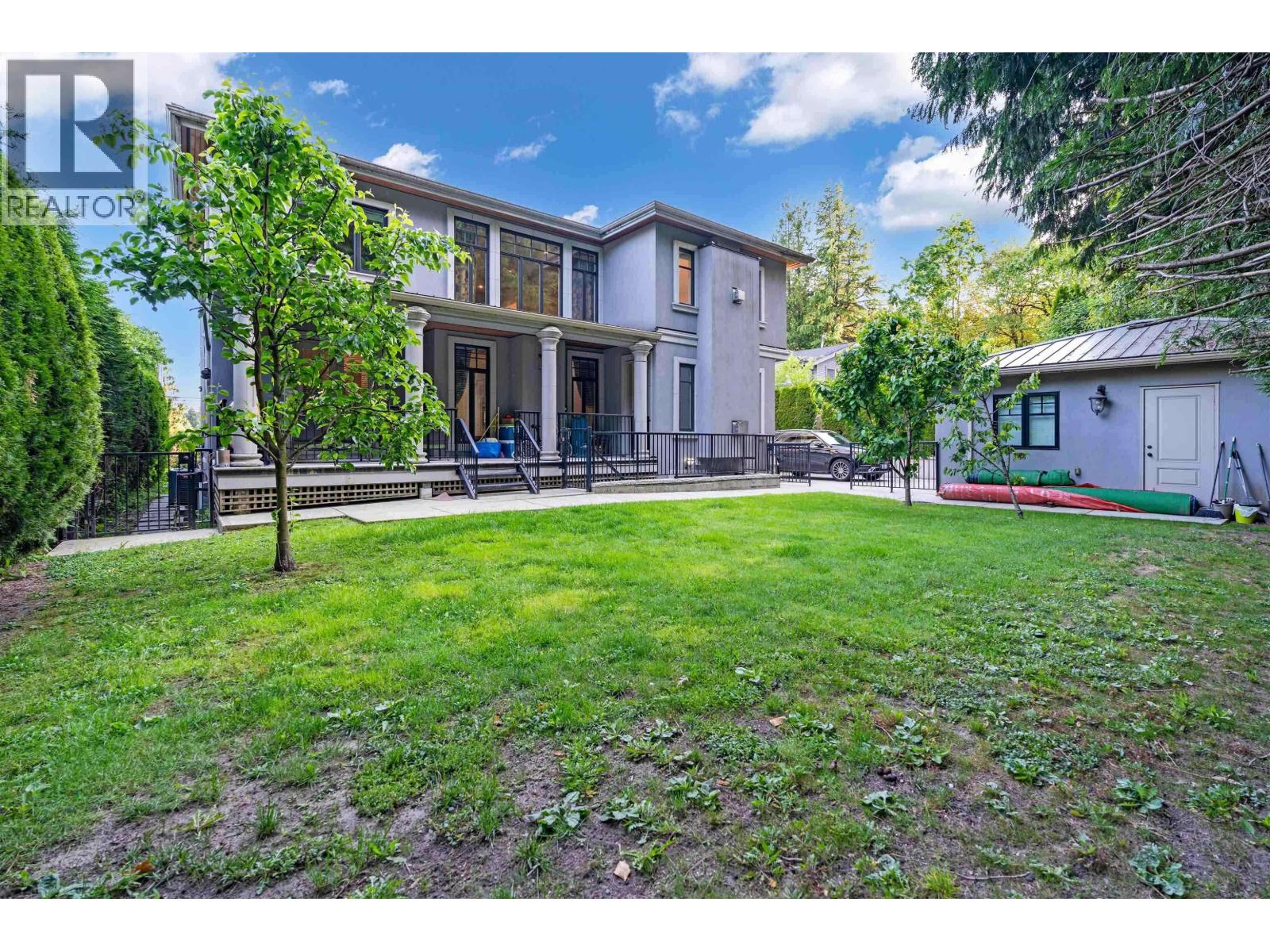 8233 GOVERNMENT ROAD, Burnaby