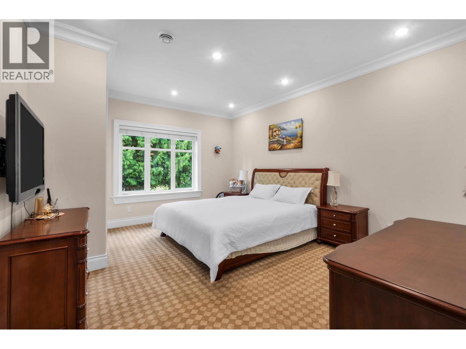 8233 GOVERNMENT ROAD, Burnaby