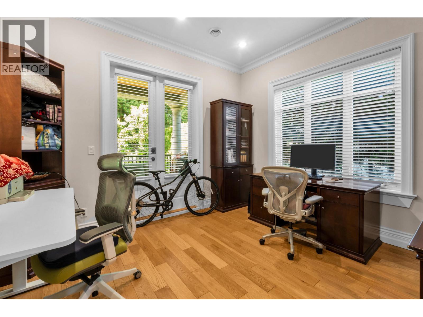 8233 GOVERNMENT ROAD, Burnaby