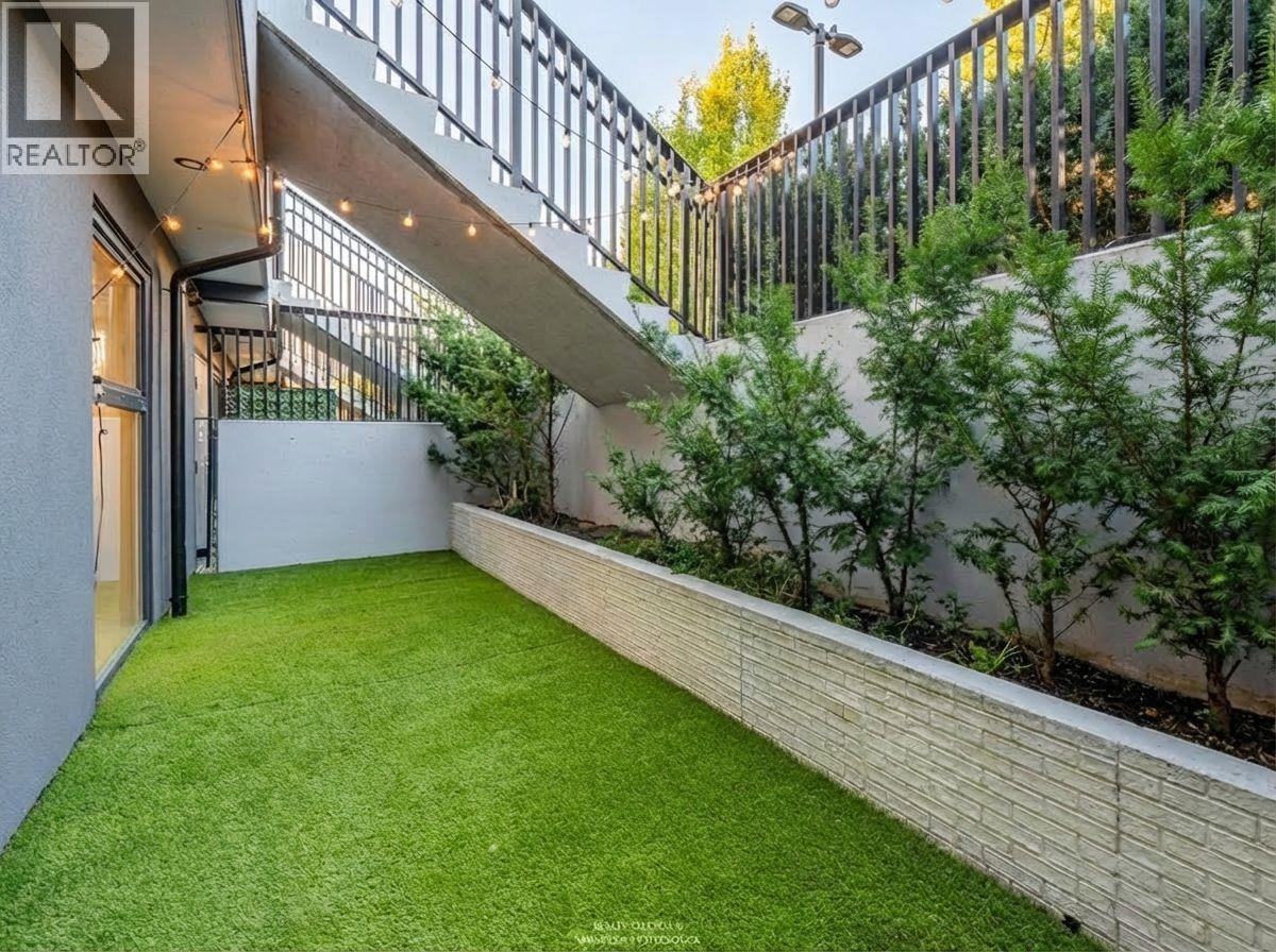 102 649 E 3RD STREET