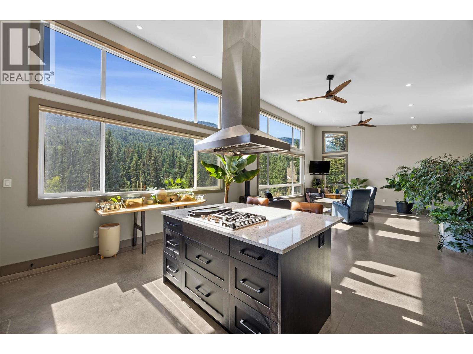 10076 Tranquille-Criss Creek Road, Kamloops