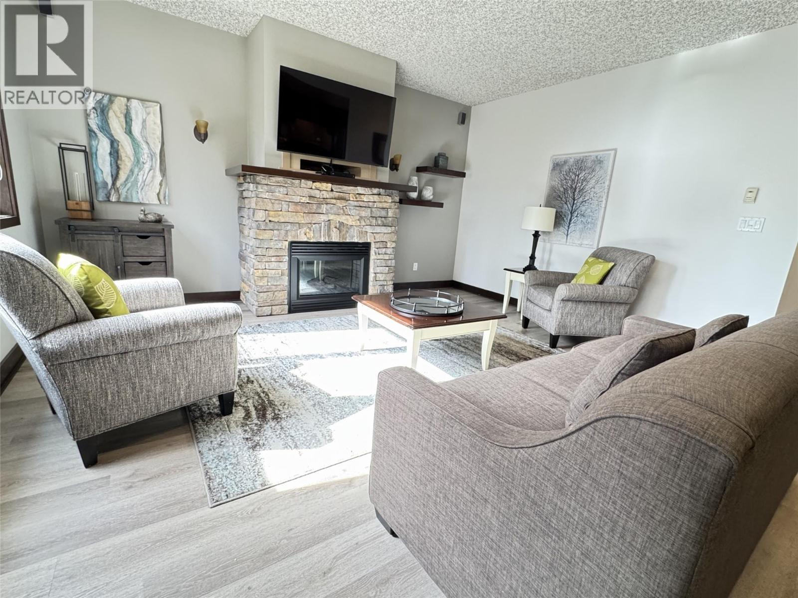 300 BIGHORN Boulevard Unit# 322D, Radium Hot Springs