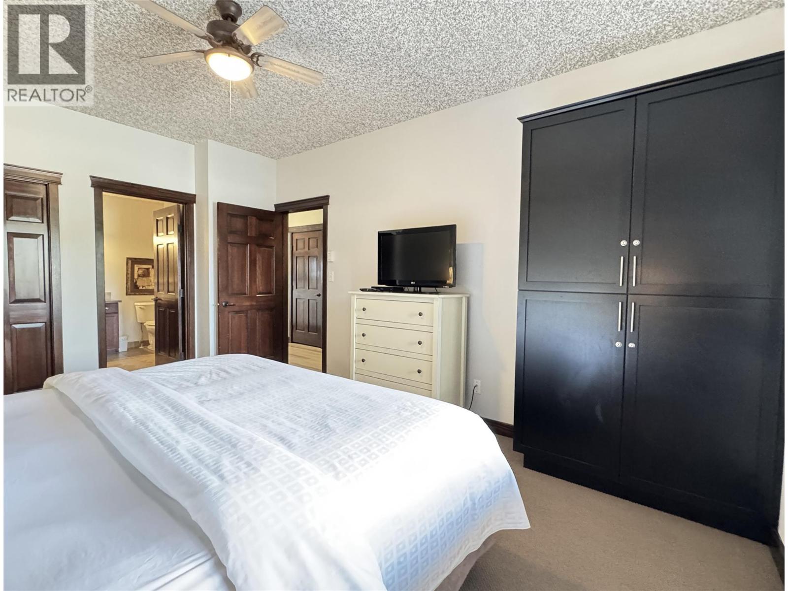 300 BIGHORN Boulevard Unit# 322D, Radium Hot Springs